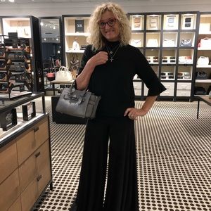 Meet your Posher, Mila